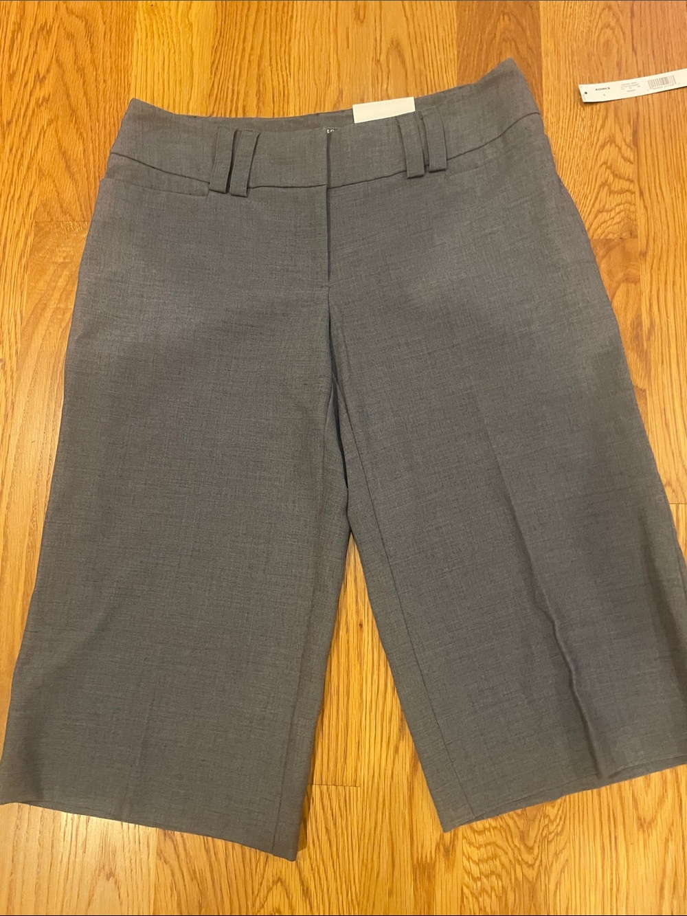 Apt 9 Ann Taylor Gray Tailored Bermuda Capris 6 (OL2)